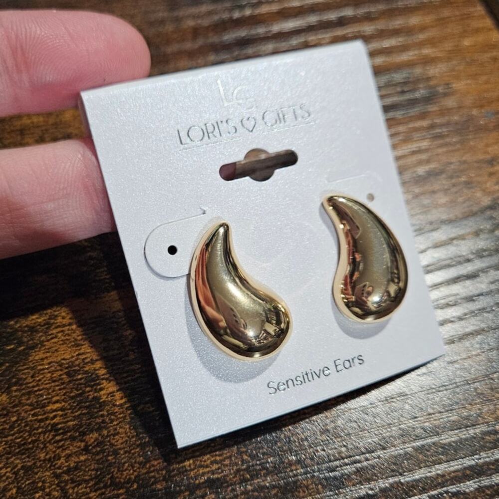 Lori's Gifts Gold Teardrop Stud Earrings ~ Minimalist Versatile Great for Office